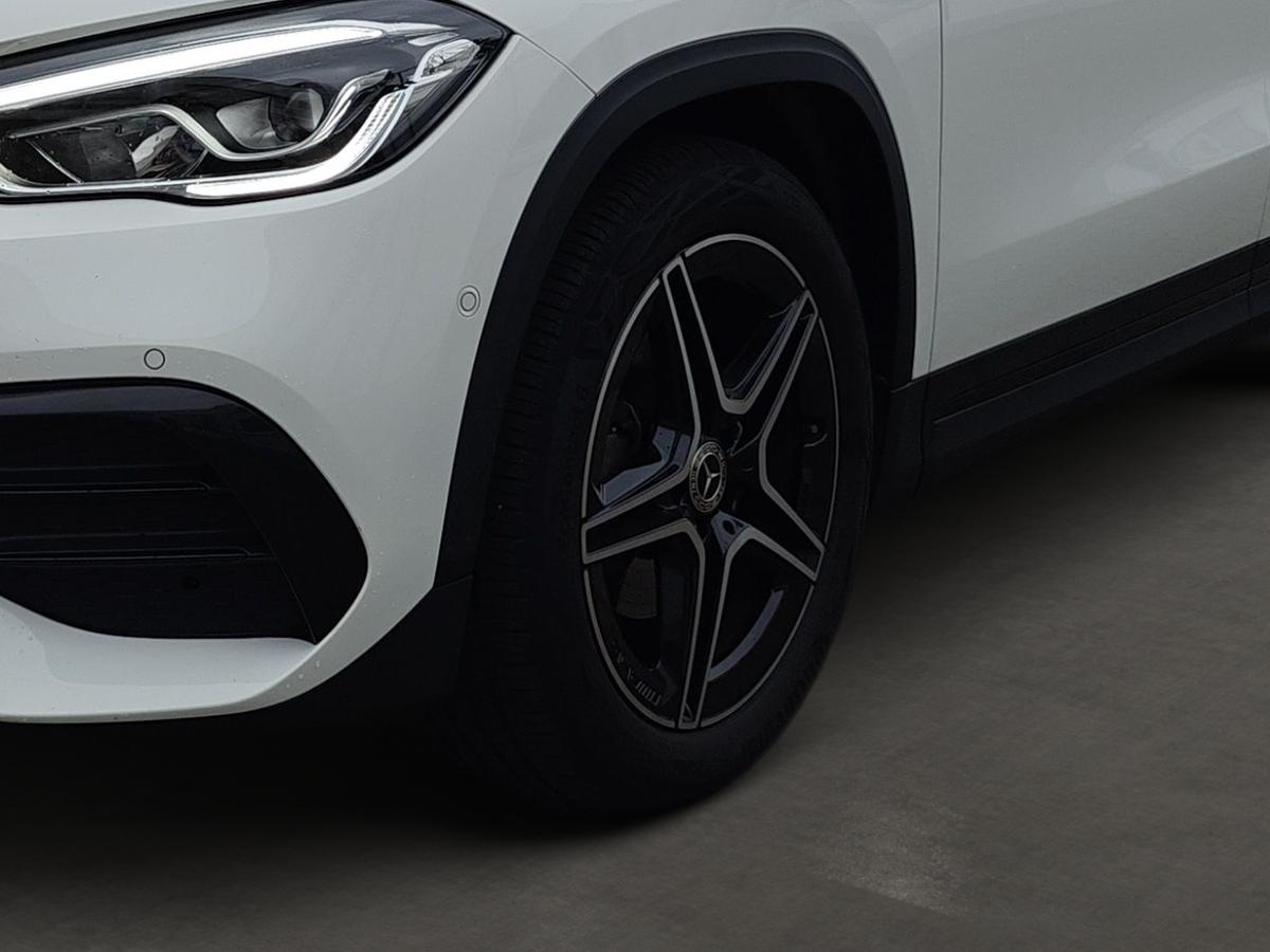 Mercedes-Benz GLA 200 AMG Line AHK Pano Parklenkass. Navi