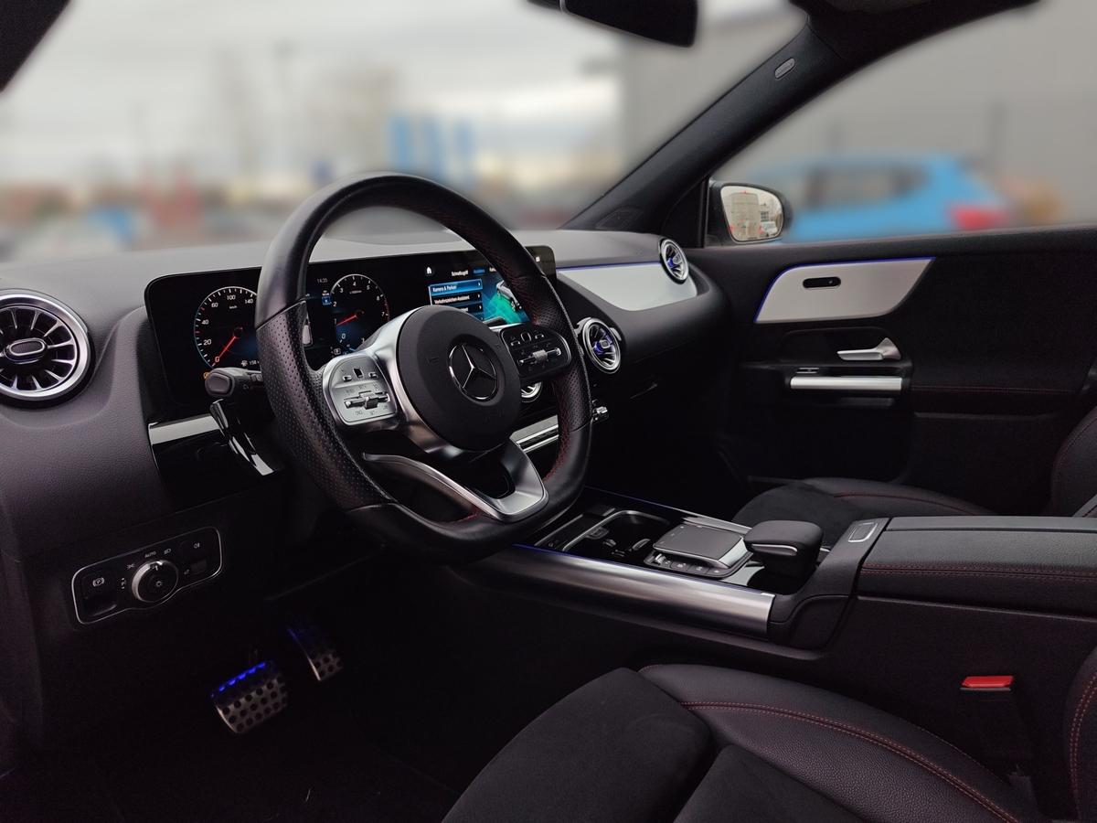 Mercedes-Benz GLA 200 AMG Line AHK Pano Parklenkass. Navi