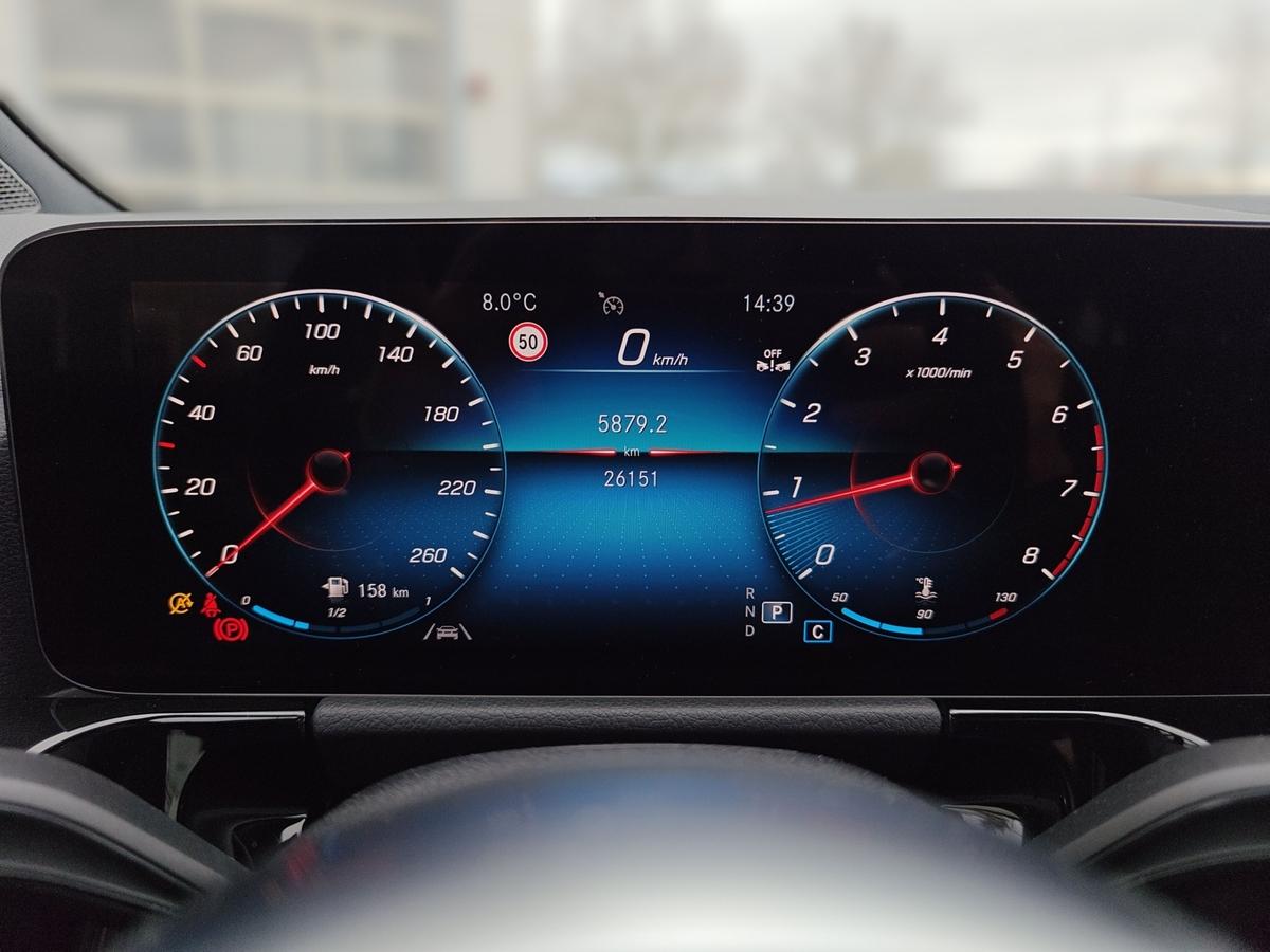 Mercedes-Benz GLA 200 AMG Line AHK Pano Parklenkass. Navi