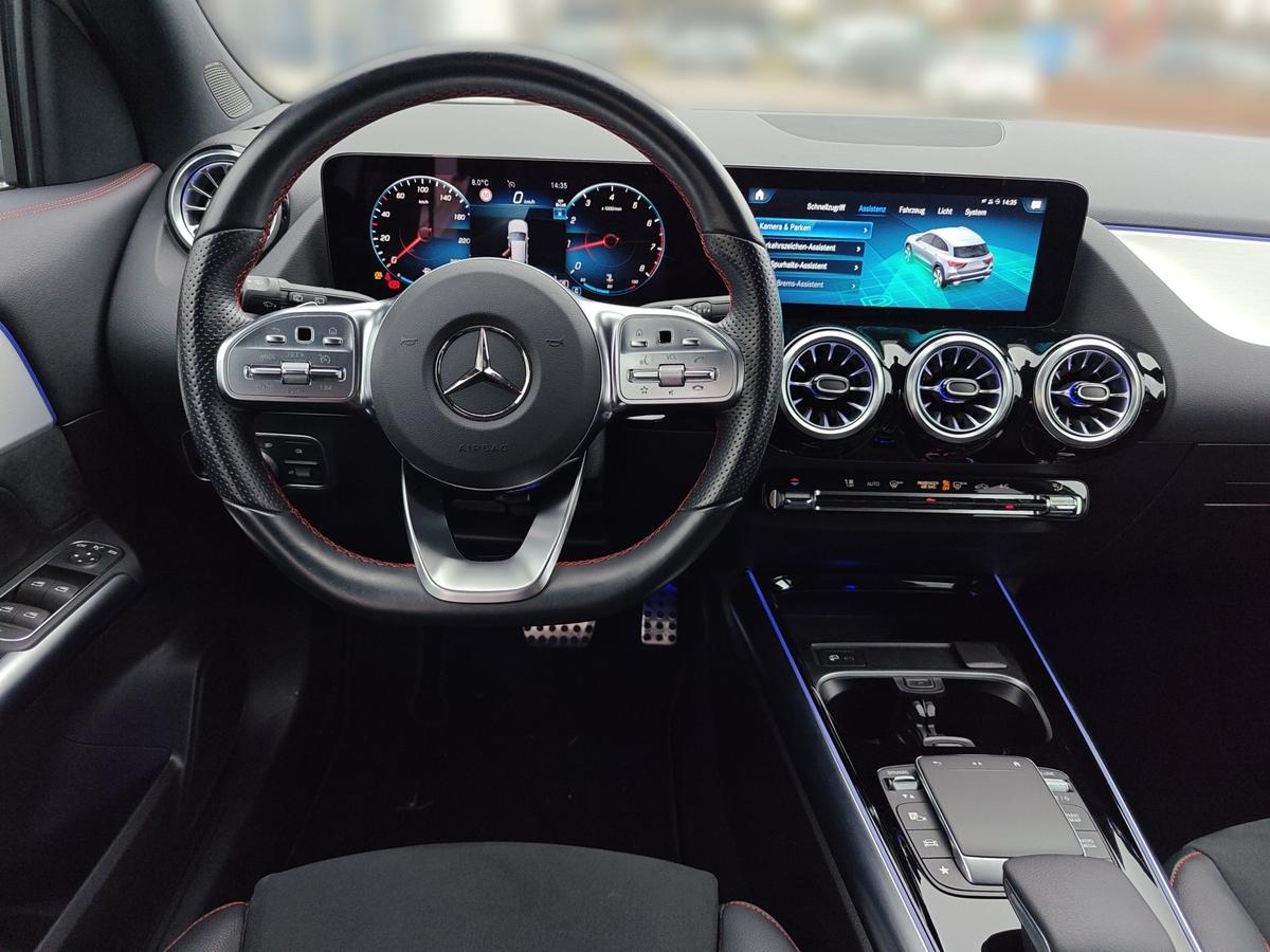 Mercedes-Benz GLA 200 AMG Line AHK Pano Parklenkass. Navi