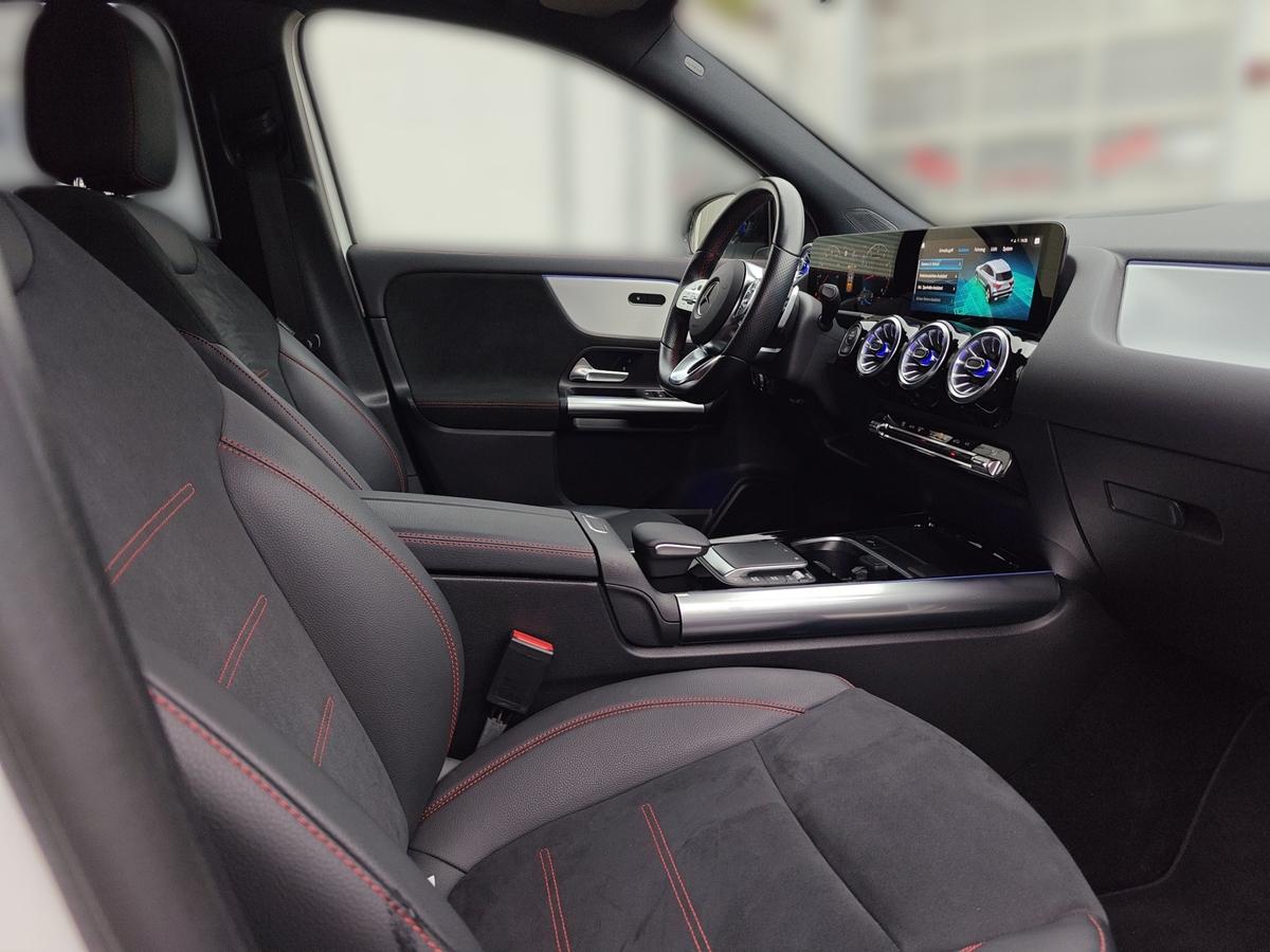 Mercedes-Benz GLA 200 AMG Line AHK Pano Parklenkass. Navi