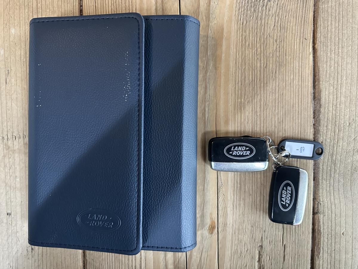 Land Rover Discovery Sport 2.0 TD4 HSE AWD Bi-Xenon Navi Pano 4xSHZ AHK