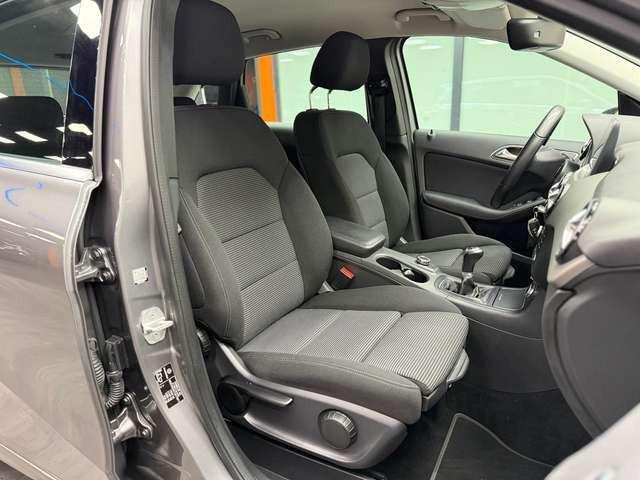 Mercedes-Benz B 180 |SHZG|KLIMA|PDC|TEMP|NAVI|LM