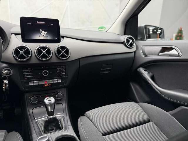 Mercedes-Benz B 180 |SHZG|KLIMA|PDC|TEMP|NAVI|LM