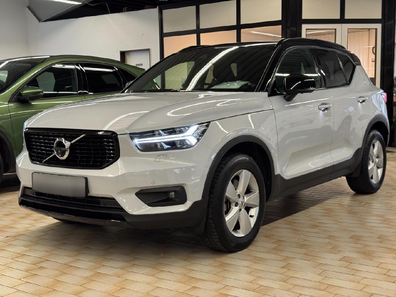 Volvo XC40 XC40 R Design AWD *PANO-AHK-KAMERA*