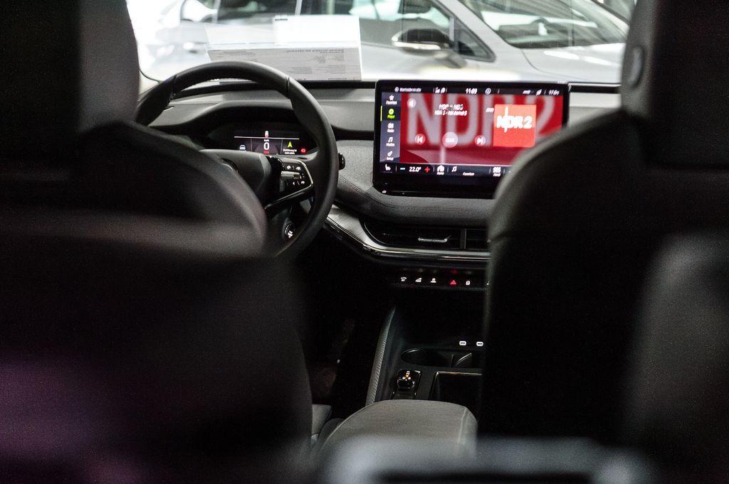 Skoda Enyaq 60 Loft MATRIX-LED+RFK+NAVI+KEYLESS+SHZ