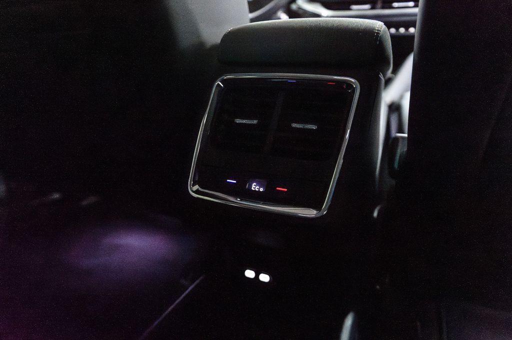 Skoda Enyaq 60 Loft MATRIX-LED+RFK+NAVI+KEYLESS+SHZ