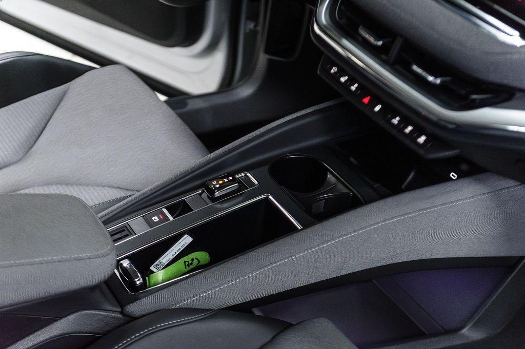 Skoda Enyaq 60 Loft MATRIX-LED+RFK+NAVI+KEYLESS+SHZ