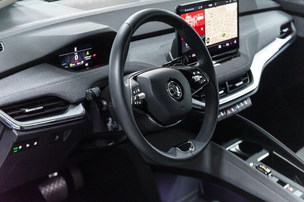 Skoda Enyaq 60 Loft MATRIX-LED+RFK+NAVI+KEYLESS+SHZ