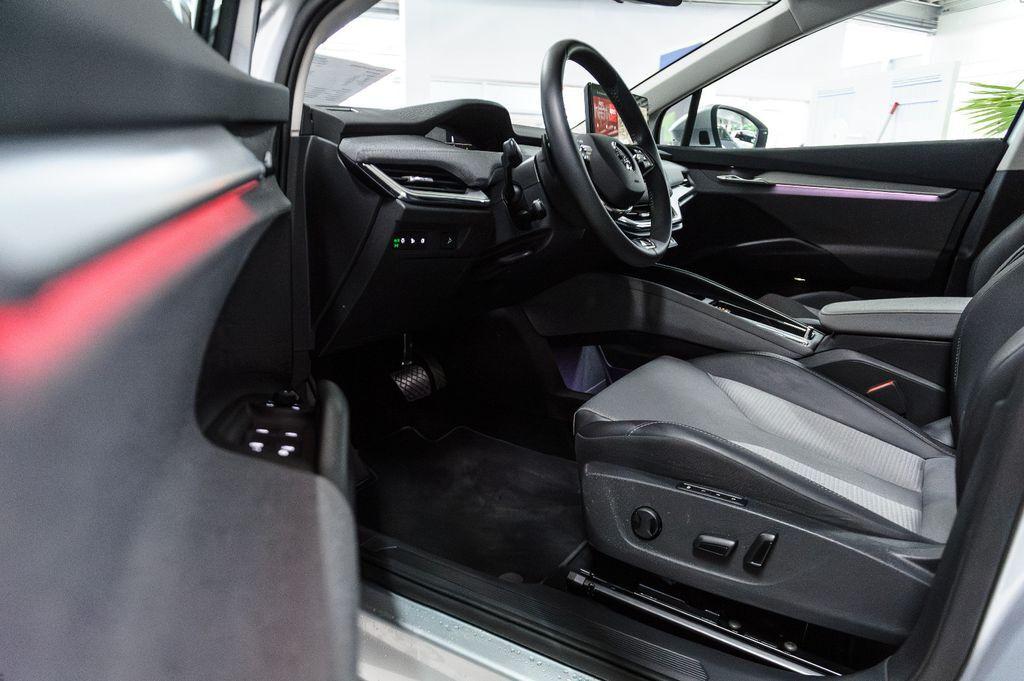 Skoda Enyaq 60 Loft MATRIX-LED+RFK+NAVI+KEYLESS+SHZ