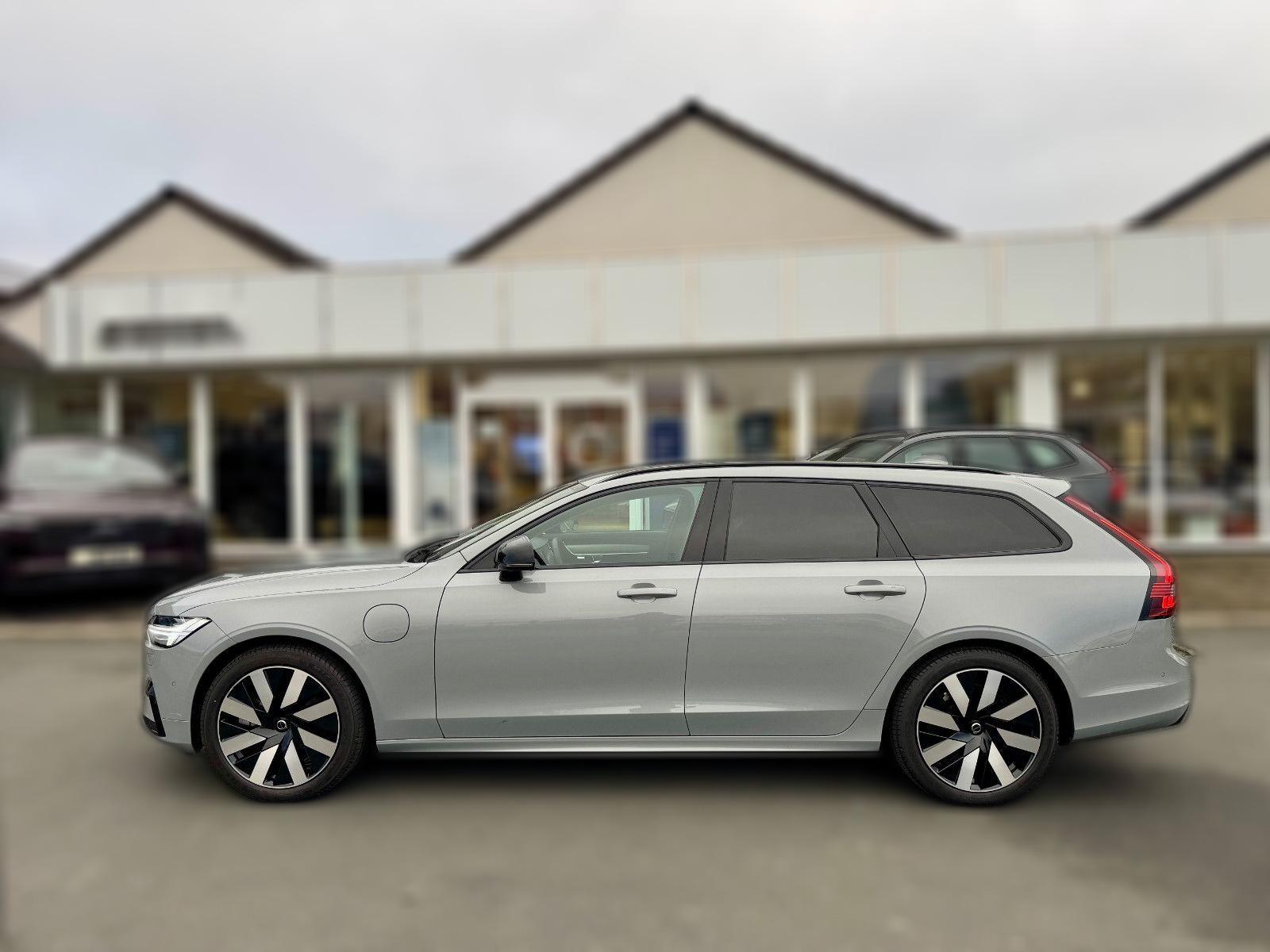 Volvo V90 T6 Plus Dark Recharge Plug-In Hybrid AWD