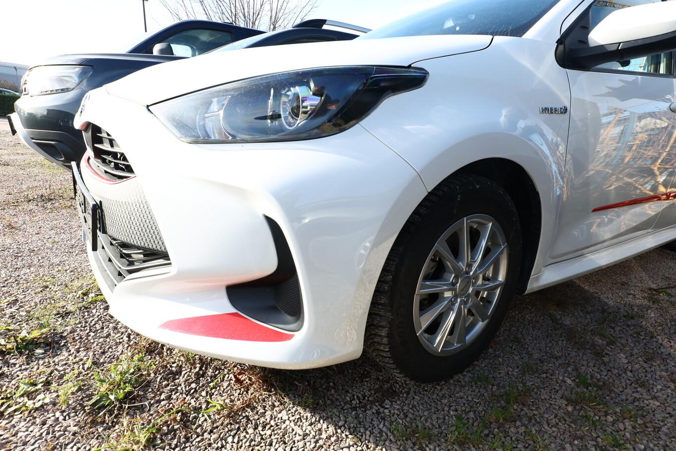 Toyota Yaris 1.5 Hybrid 116 CVT Business Ed. Nav Kam