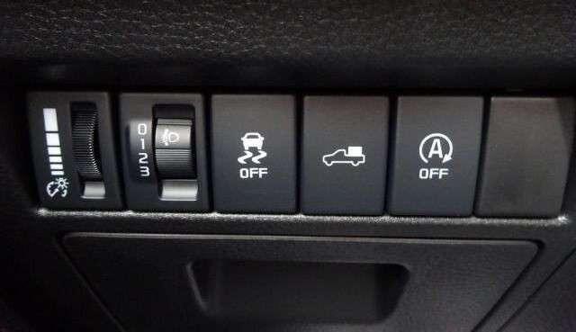 Isuzu D-Max Space Cab 4WD LS Kamera PDC CarPlay