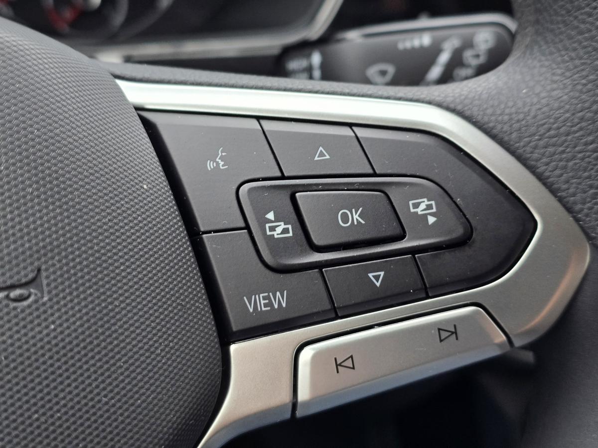 Volkswagen T-Cross 1.0 TSI Life BMT #DSG #Ganzjahresreifen #Klima #DAB 