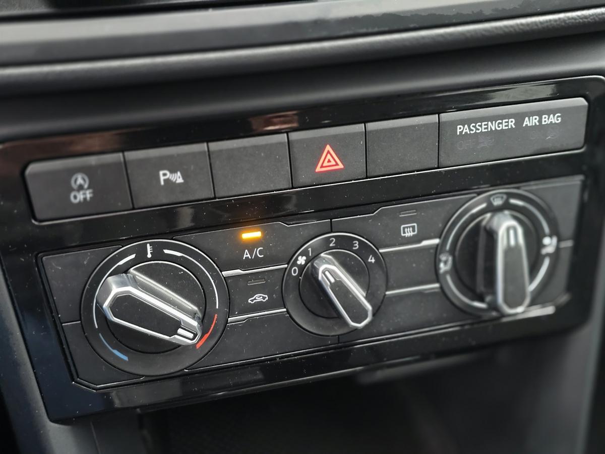 Volkswagen T-Cross 1.0 TSI Life BMT #DSG #Ganzjahresreifen #Klima #DAB 