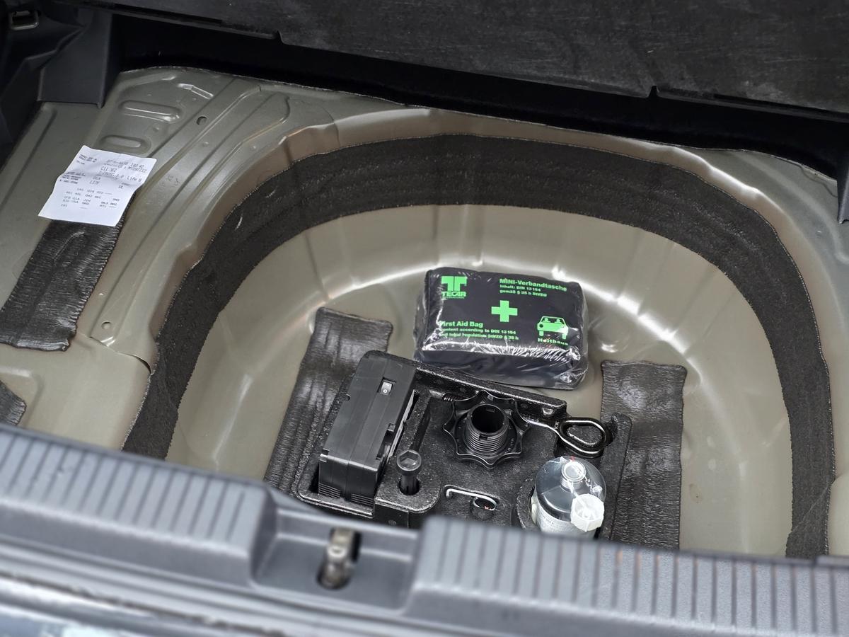 Volkswagen T-Cross 1.0 TSI Life BMT #DSG #Ganzjahresreifen #Klima #DAB 