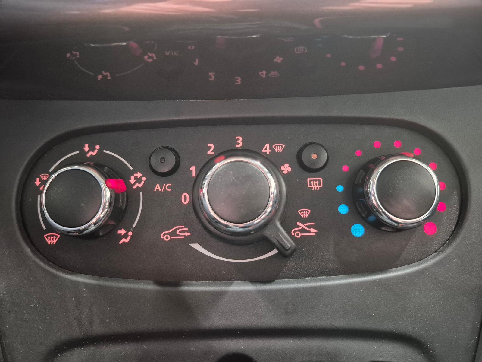 Dacia Sandero Stepway Navi/BT/PDC/Tempomat/AHK/TFL