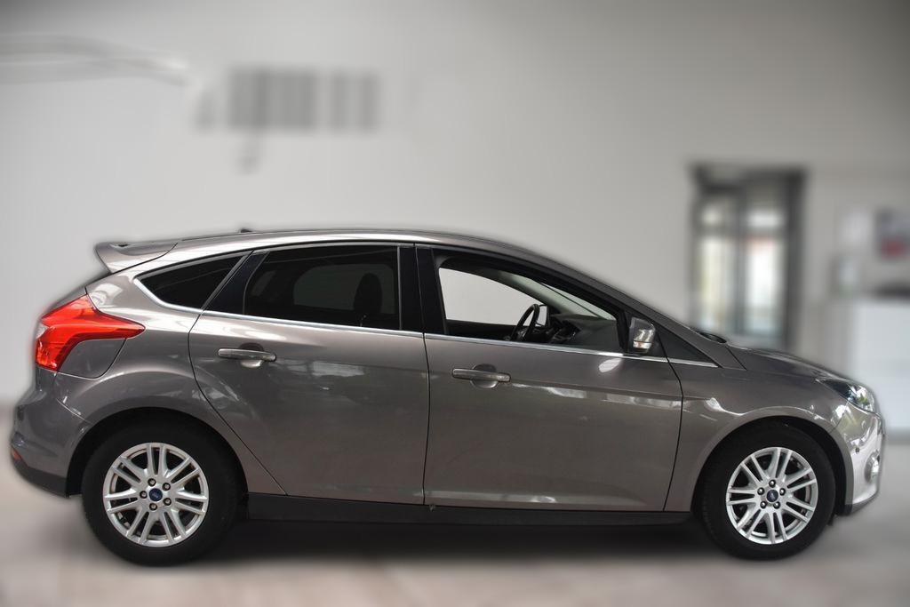 Ford Focus Lim. Titanium Navi Klimaaut. Sitzheizung