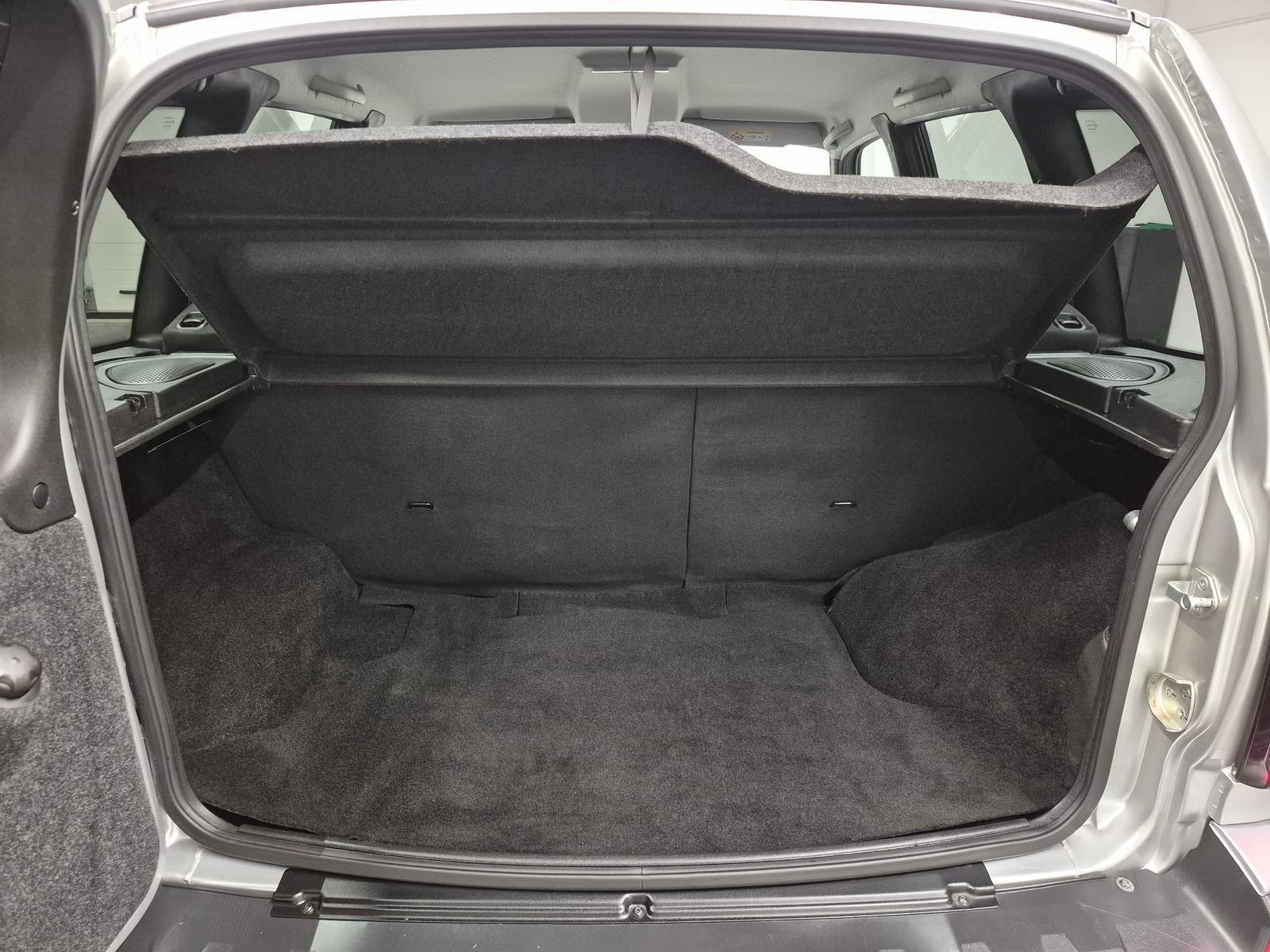 Lada Niva Travel SHZ/Scheibenhzg/PDC/Kam