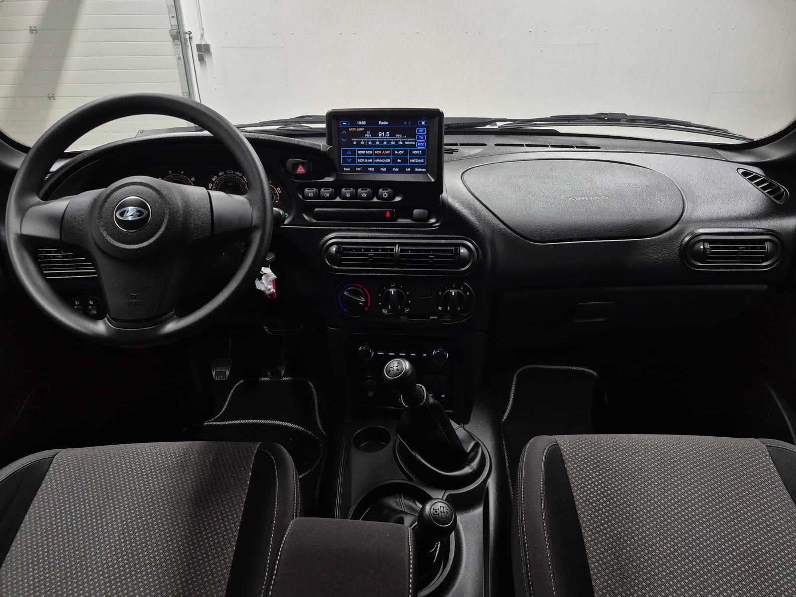 Lada Niva Travel SHZ/Scheibenhzg/PDC/Kam