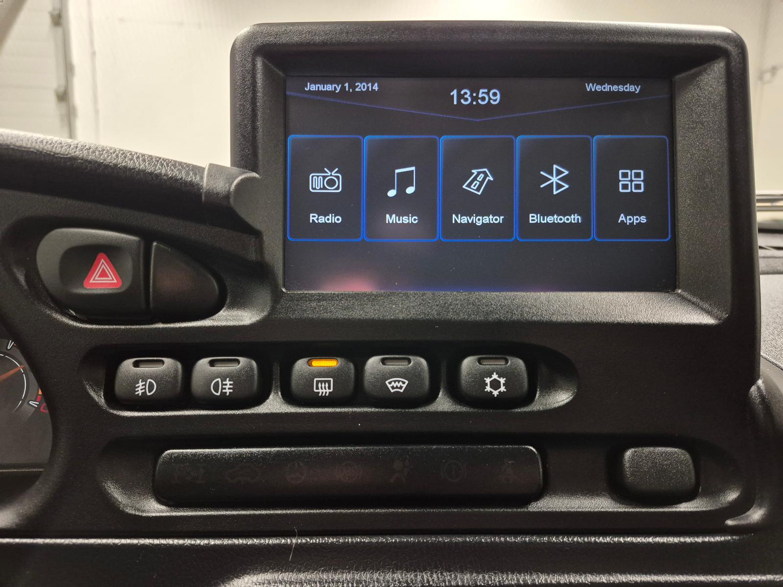 Lada Niva Travel SHZ/Scheibenhzg/PDC/Kam