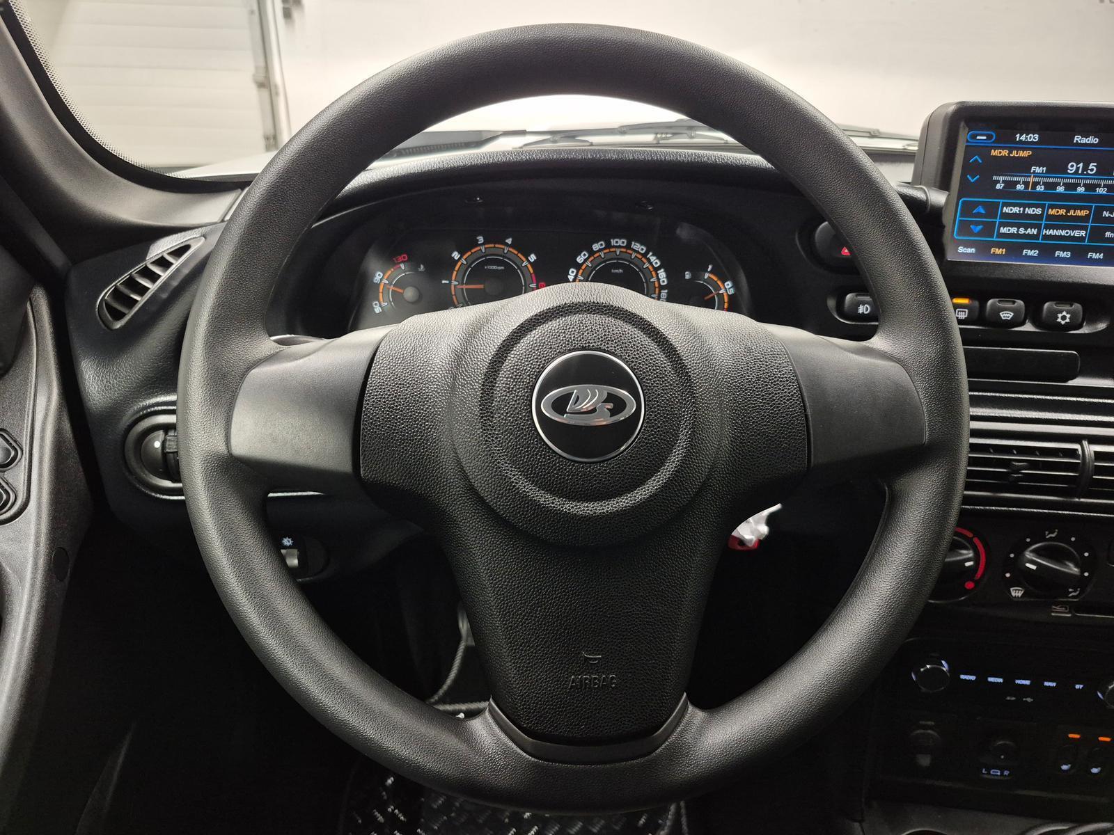 Lada Niva Travel SHZ/Scheibenhzg/PDC/Kam