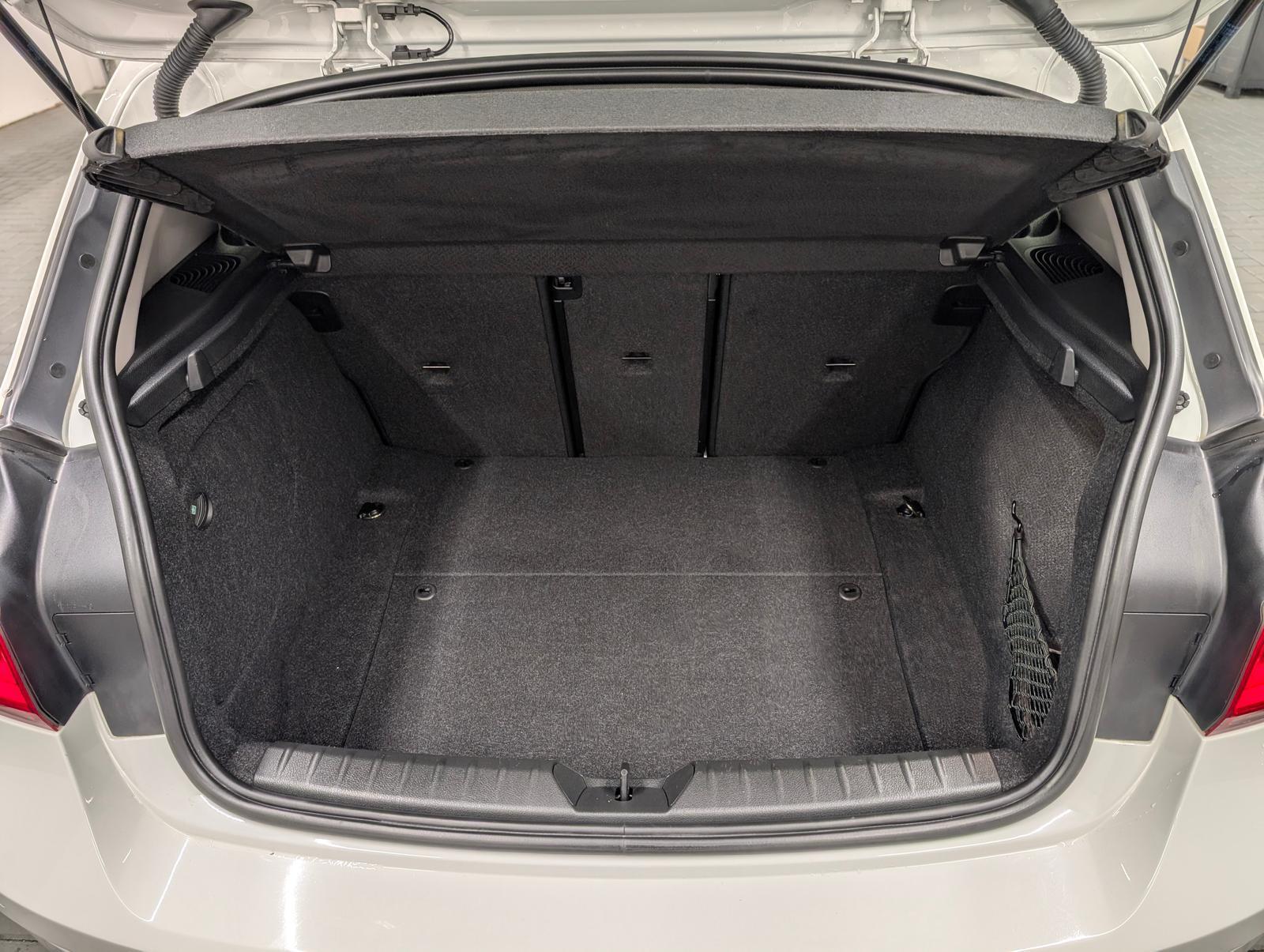 BMW 120 i Sport Line LED/Navi/SHZ/Tempomat/PDC