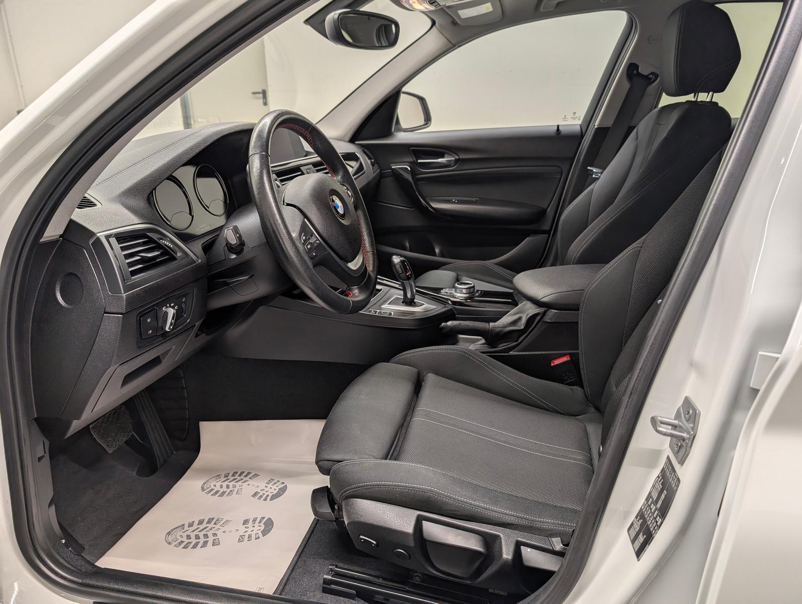 BMW 120 i Sport Line LED/Navi/SHZ/Tempomat/PDC