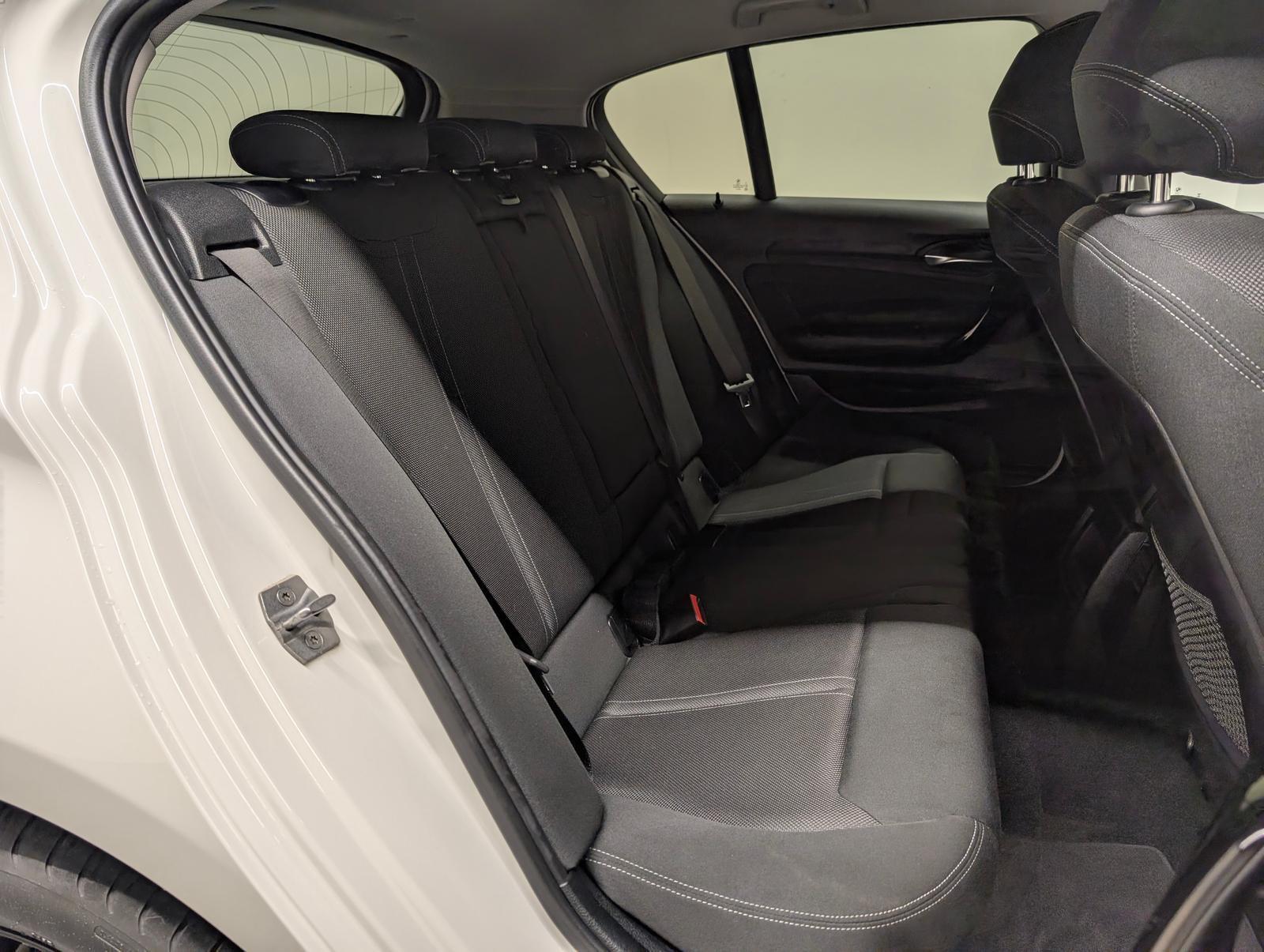 BMW 120 i Sport Line LED/Navi/SHZ/Tempomat/PDC