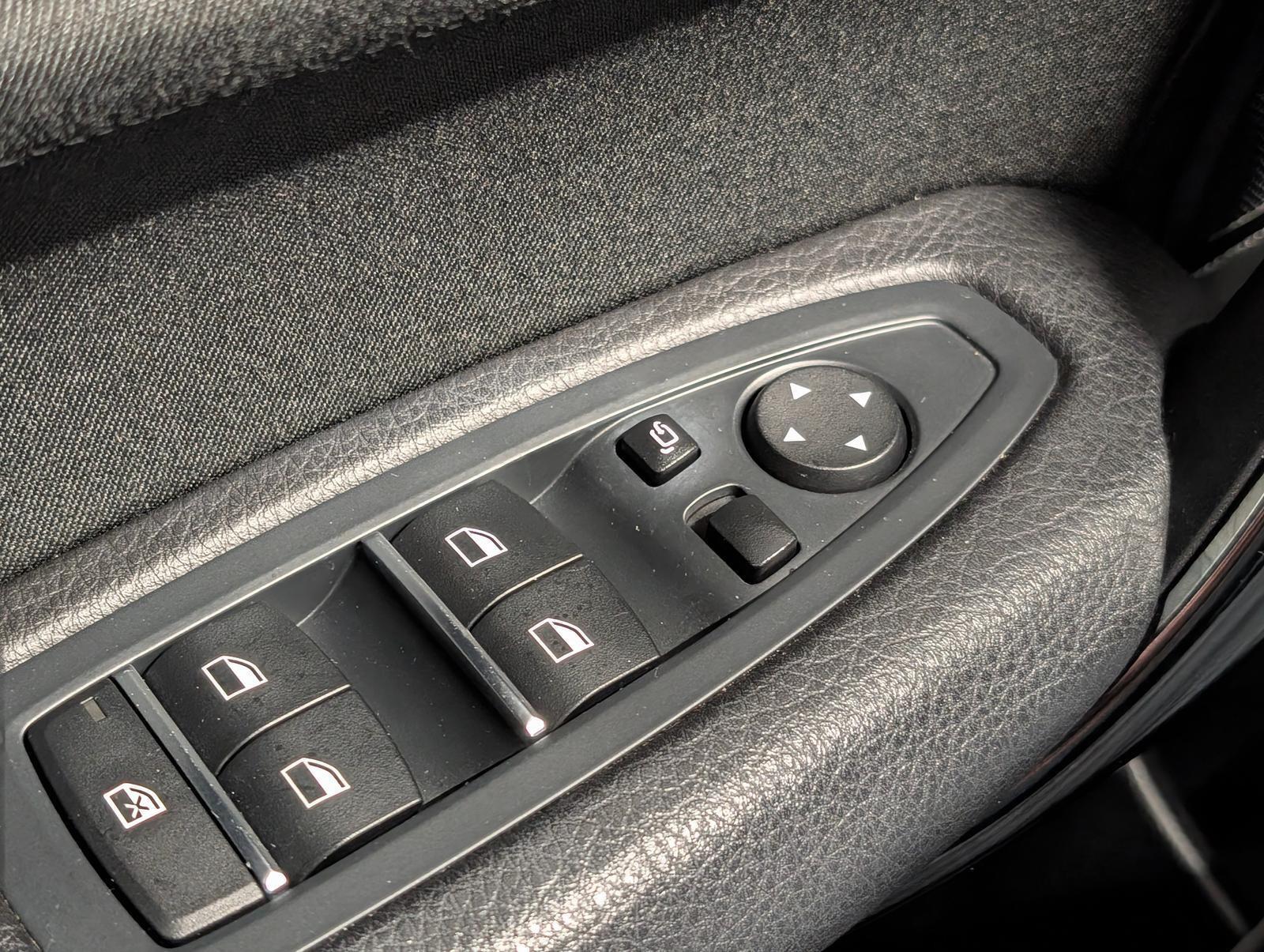 BMW 120 i Sport Line LED/Navi/SHZ/Tempomat/PDC