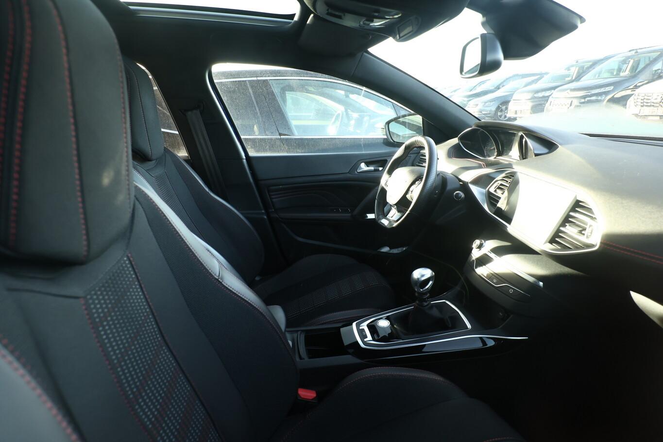 Peugeot 308 1.2 PT 130 Allure Pano LED Nav Kam KeyL PDC