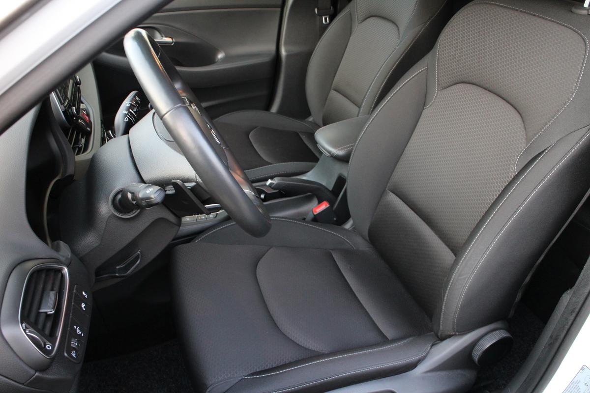 Hyundai i30 1.4 T-GDI Trend *Bluetooth*Automatik*Allwetterreifen*