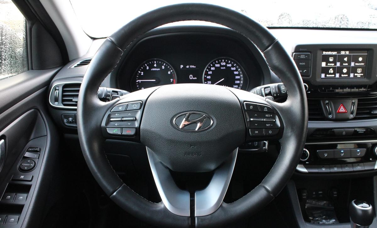 Hyundai i30 1.4 T-GDI Trend *Bluetooth*Automatik*Allwetterreifen*