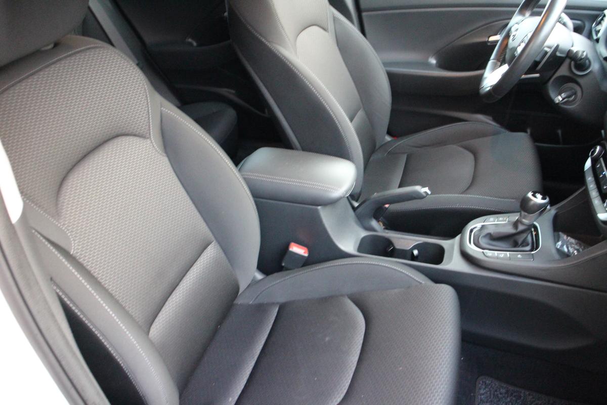 Hyundai i30 1.4 T-GDI Trend *Bluetooth*Automatik*Allwetterreifen*