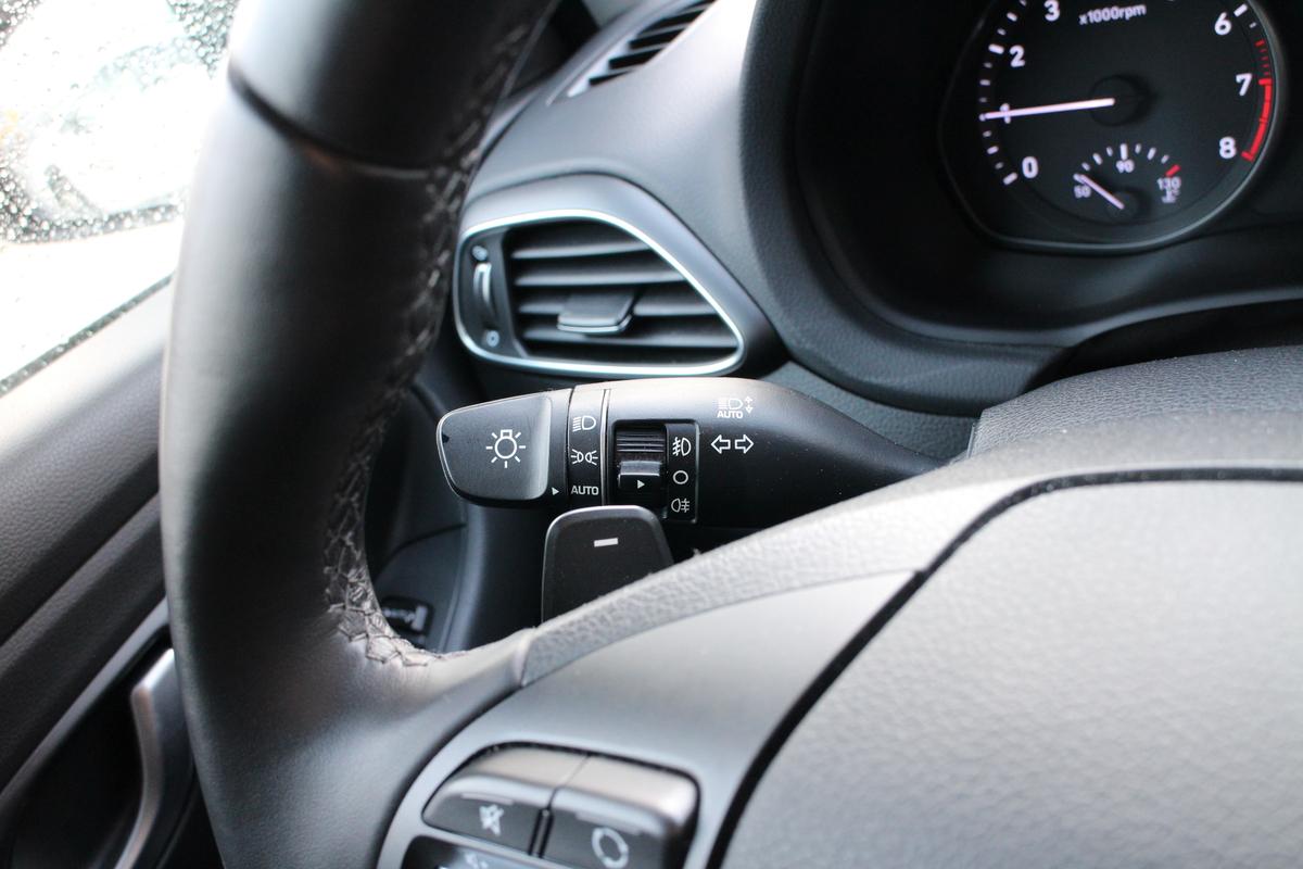 Hyundai i30 1.4 T-GDI Trend *Bluetooth*Automatik*Allwetterreifen*