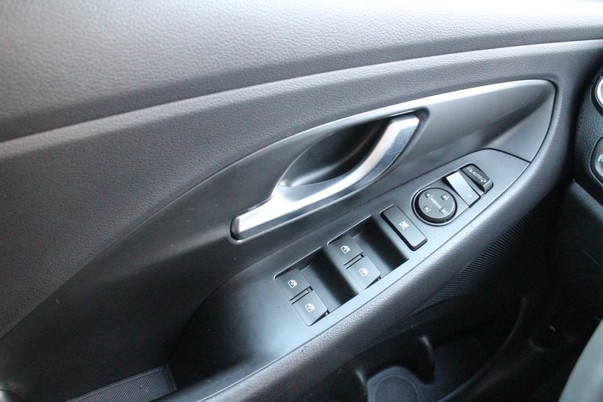 Hyundai i30 1.4 T-GDI Trend *Bluetooth*Automatik*Allwetterreifen*