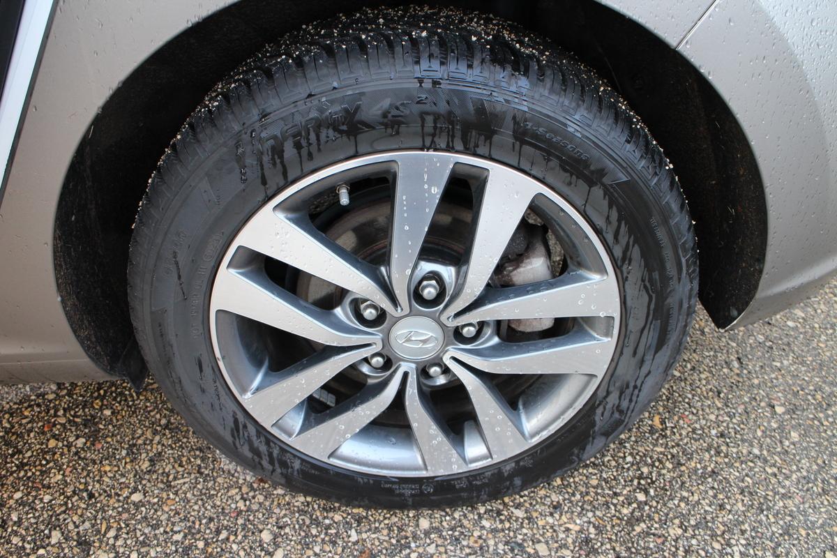 Hyundai i30 1.4 T-GDI Trend *Bluetooth*Automatik*Allwetterreifen*