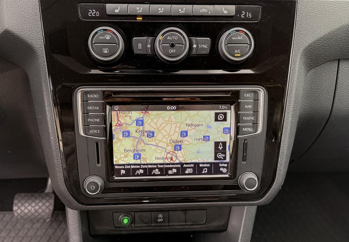 Volkswagen Caddy 2.0 TDI BMT Highline DSG Alcantara R.Cam Dynaudio