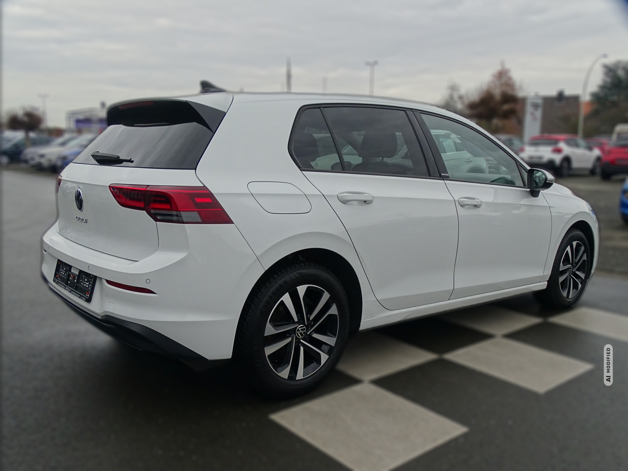 Volkswagen Golf 1.0 UNITED*NAVI*LED*DAB*SHZG*CARPLAY*PDC*