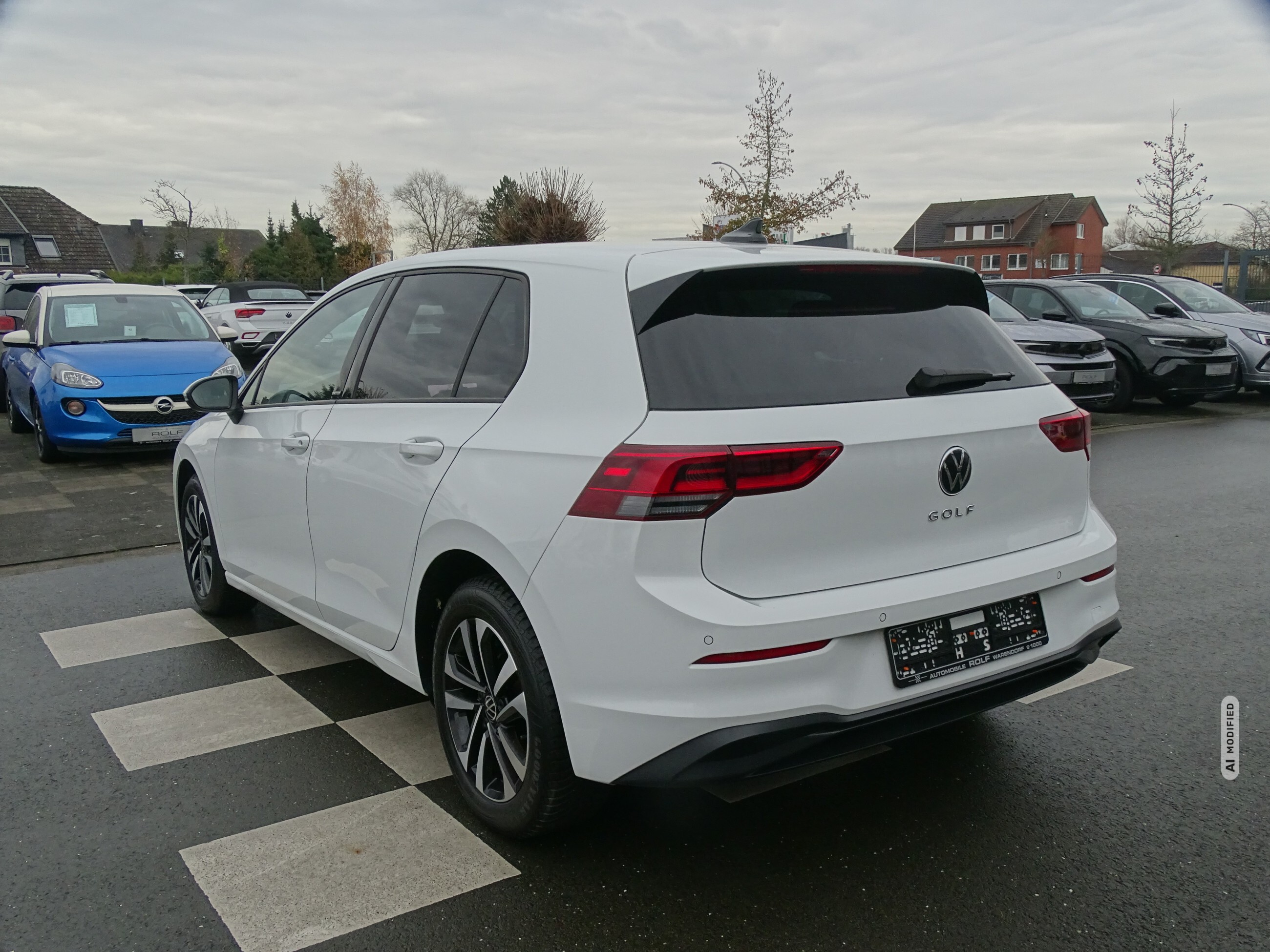 Volkswagen Golf 1.0 UNITED*NAVI*LED*DAB*SHZG*CARPLAY*PDC*