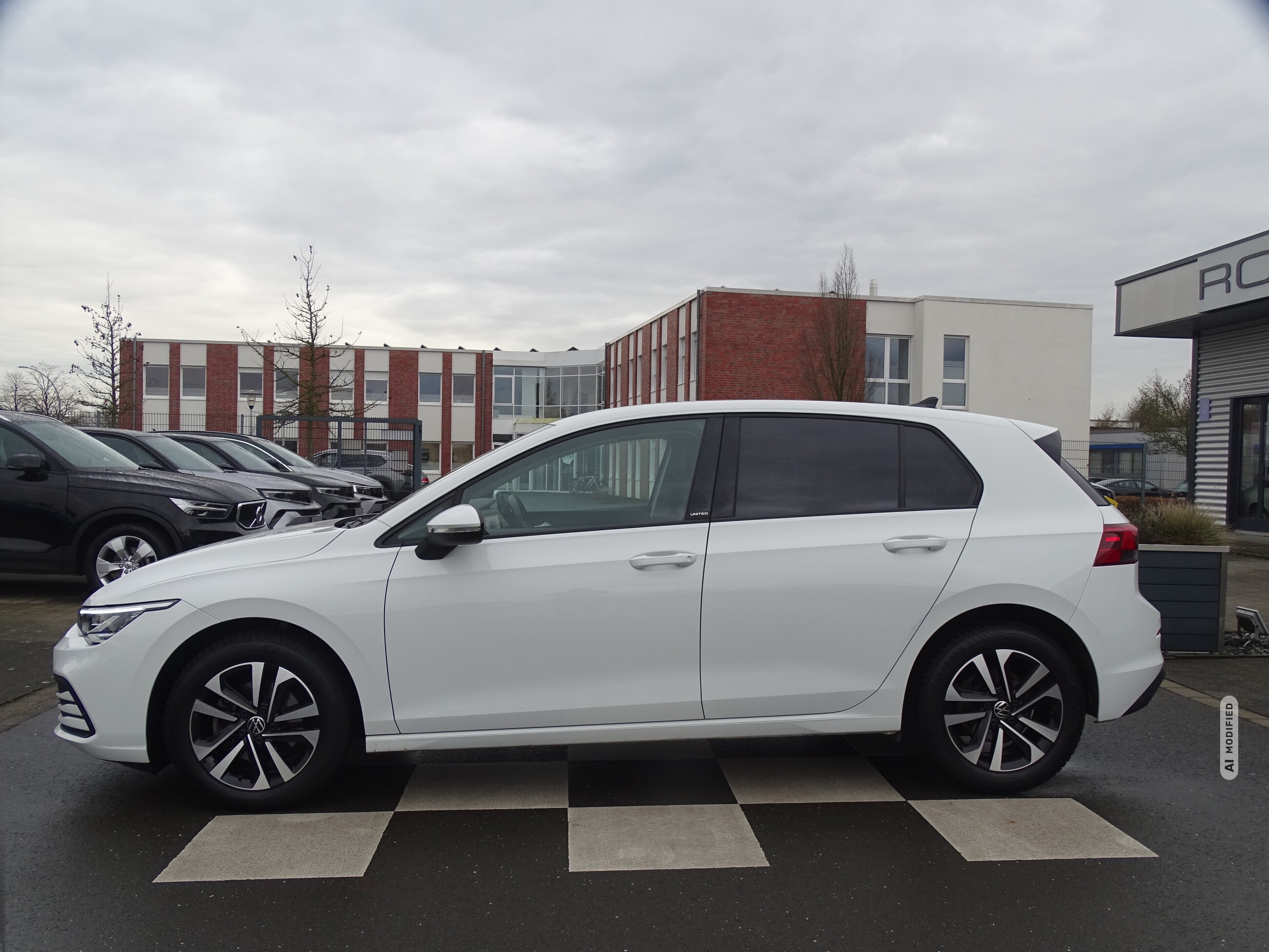 Volkswagen Golf 1.0 UNITED*NAVI*LED*DAB*SHZG*CARPLAY*PDC*