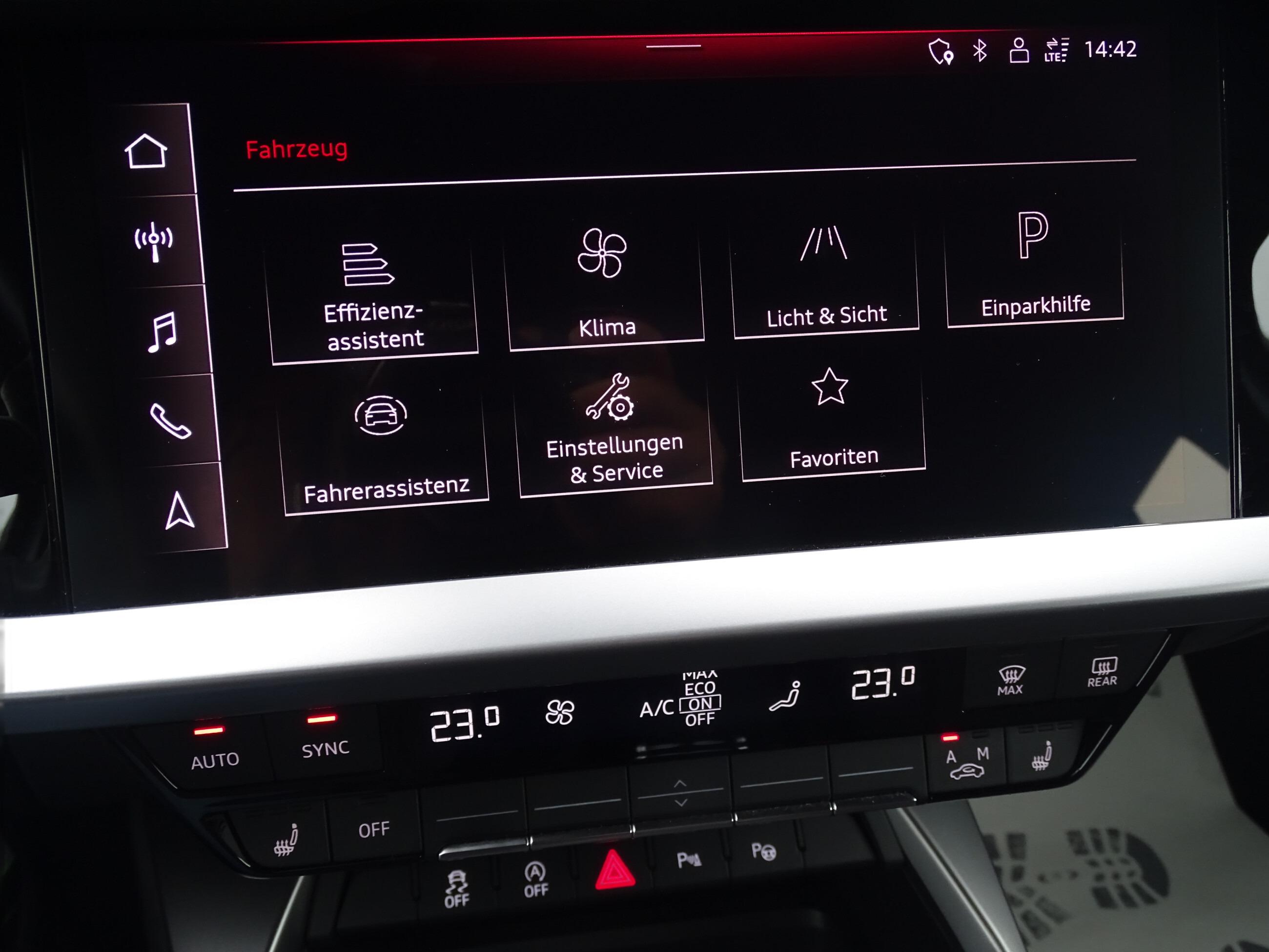 Audi A3 30 TFSI*LED*CARPLAY*SHZG*DAB*PDC*GJR*MFL*TEL*