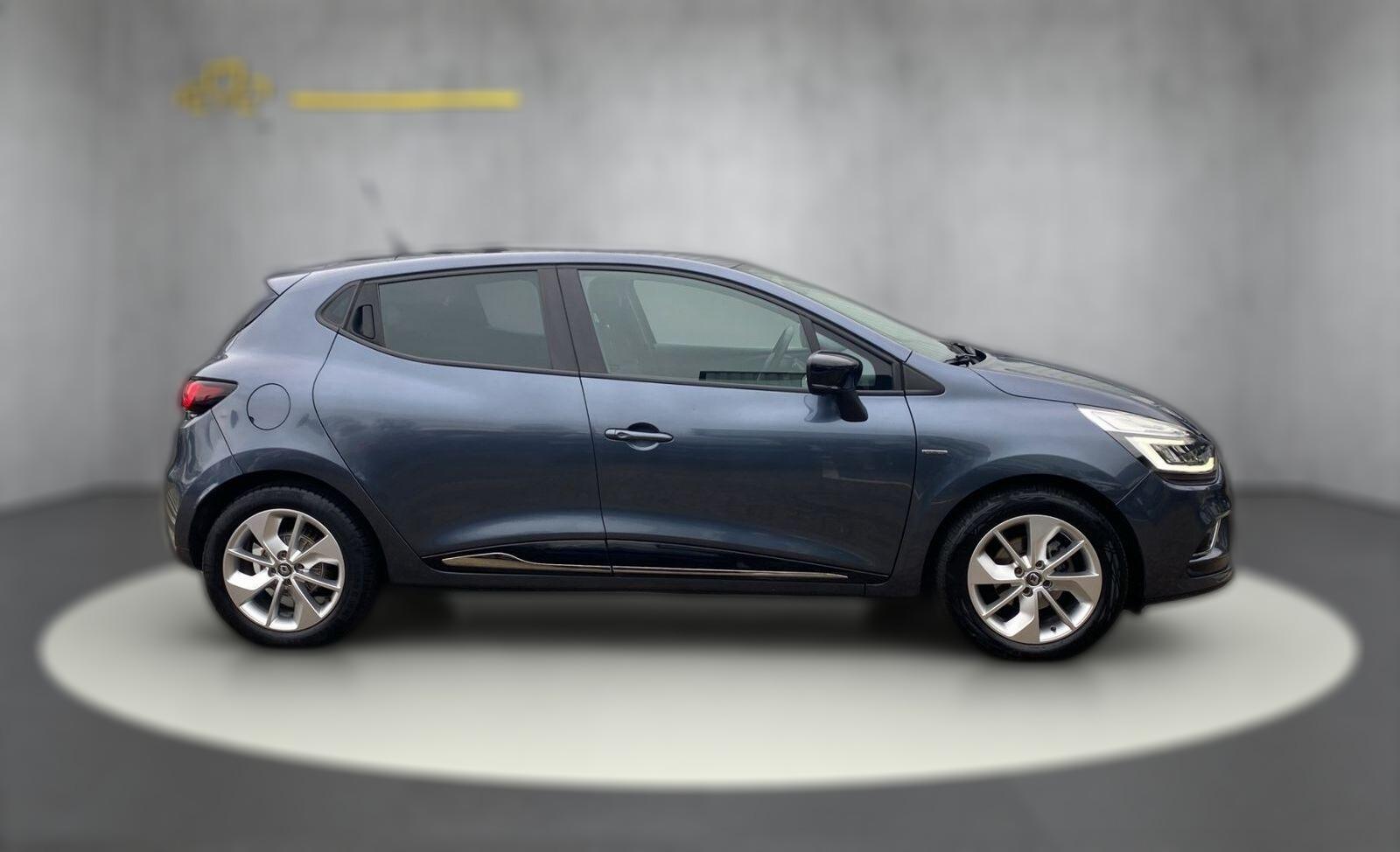 Renault Clio IV Limited DeLuxe Tce 120