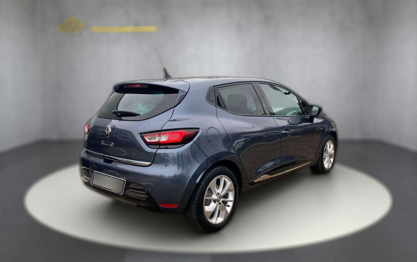 Renault Clio IV Limited DeLuxe Tce 120