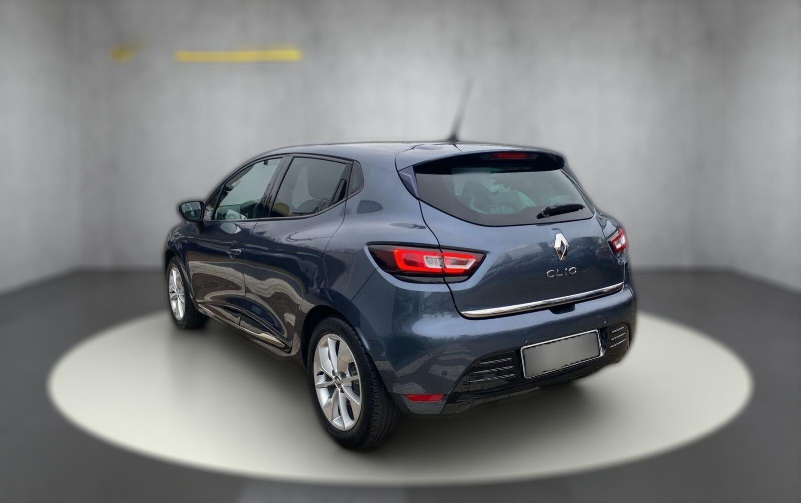 Renault Clio IV Limited DeLuxe Tce 120