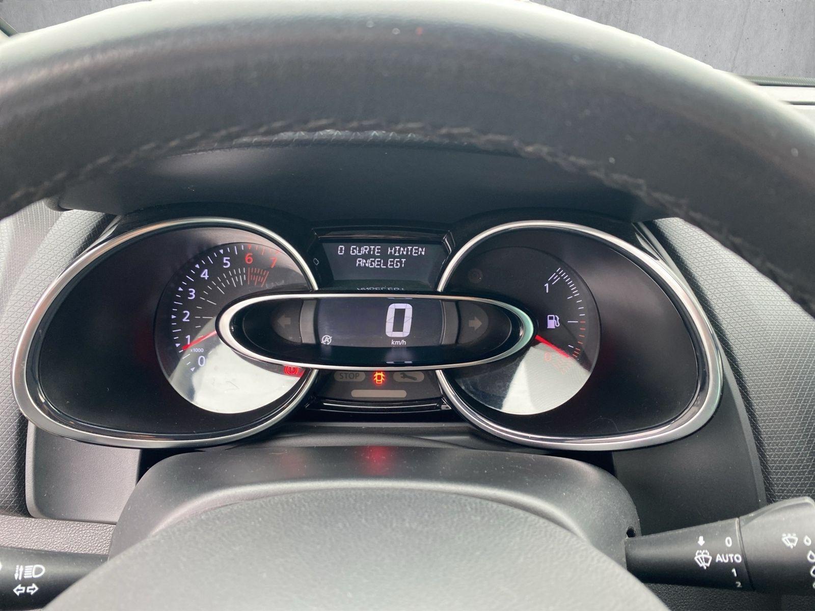 Renault Clio IV Limited DeLuxe Tce 120