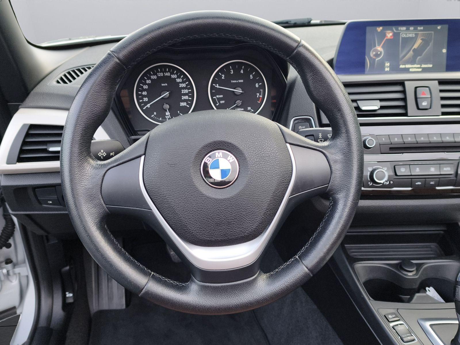 BMW 218 i Cabrio Aut./Leder/SHZ/Navi/PDC v.+h