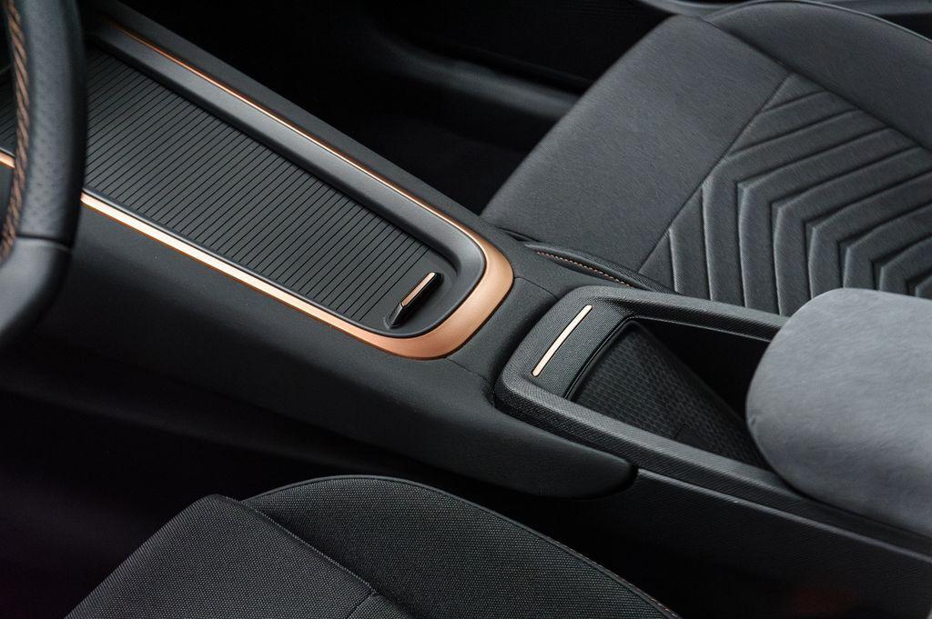 Cupra Born LED+NAVI+360°KAM+ACC+SHZ+APP