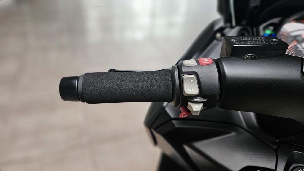 BMW C 650 Sport ABS Griff-und Sitzheizung Akrapovic