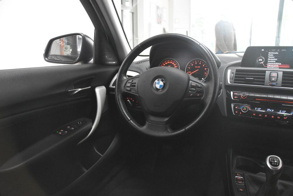 BMW 118 i Advantage Navi Klimaauto HarmanKardon PDC
